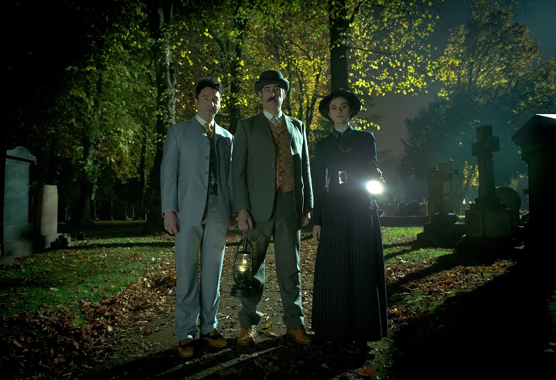 Houdini & Doyle S01E08 graveyard