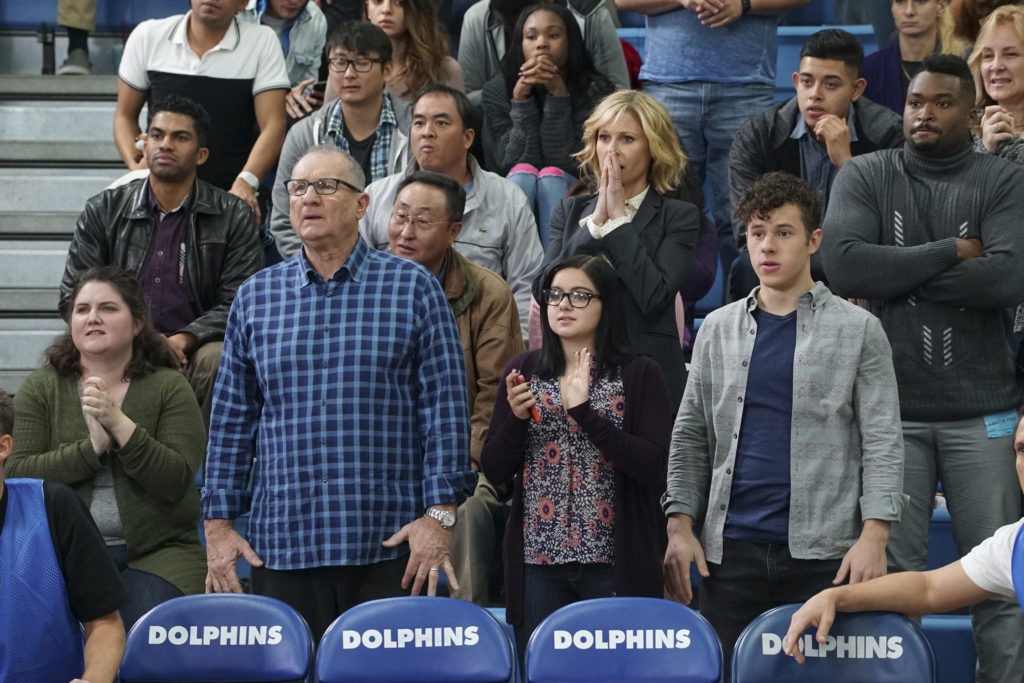 MODERN FAMILY, tonight on tv